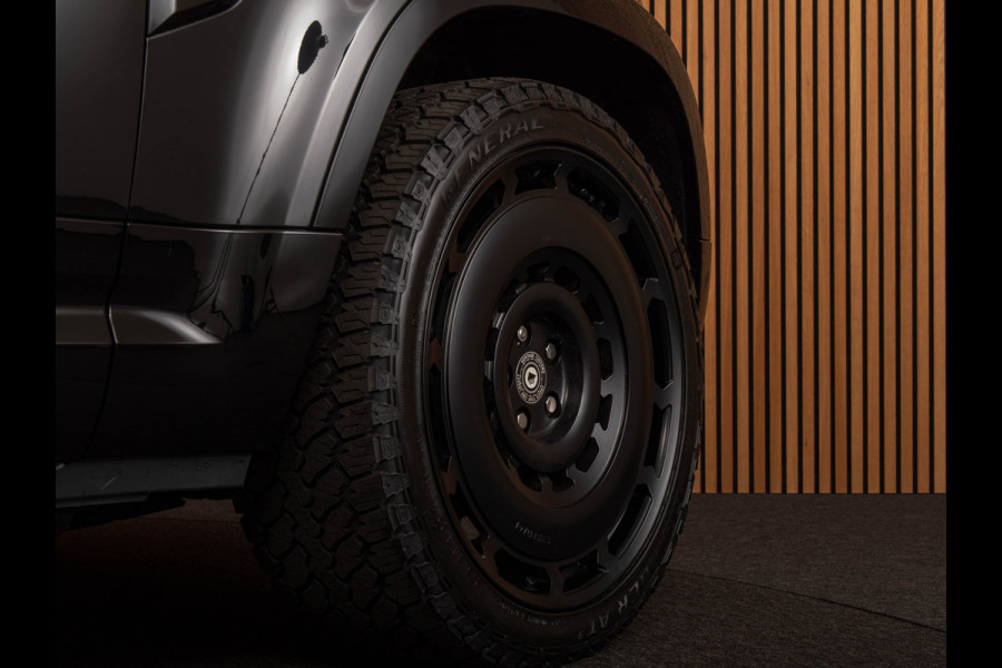 Land Rover Defender 110 2.0 P300e 110 X-Dynamic HSE HERITAGE | PANO | HUD | 22" | MERIDIAN 700W