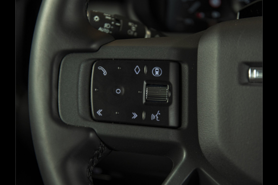Land Rover Defender 110 2.0 P300e 110 X-Dynamic HSE HERITAGE | PANO | HUD | 22" | MERIDIAN 700W