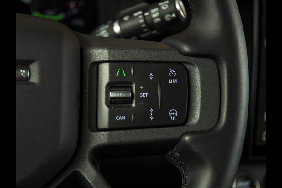 Land Rover Defender 110 2.0 P300e 110 X-Dynamic HSE HERITAGE | PANO | HUD | 22" | MERIDIAN 700W
