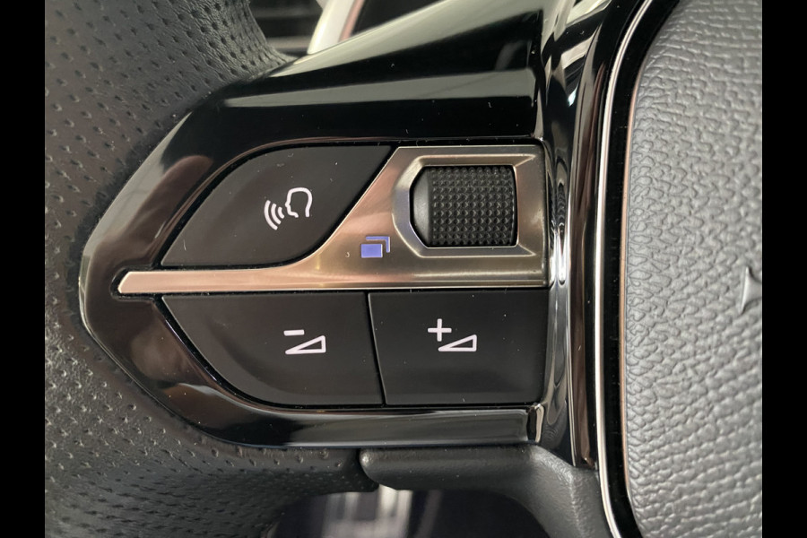 Peugeot 5008 1.2 PureTech GT 7 Persoons Panoramadak / Trekhaak / Alcantara / Carplay /