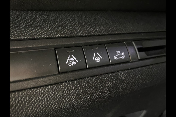 Peugeot 5008 1.2 PureTech GT 7 Persoons Panoramadak / Trekhaak / Alcantara / Carplay /