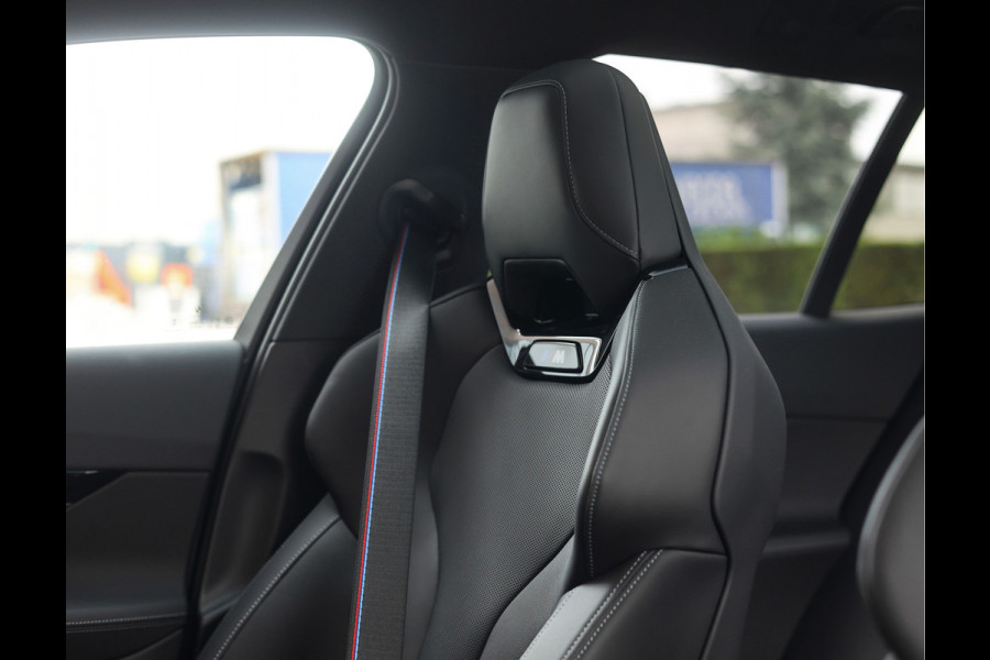 BMW 5 Serie Touring 550e xDrive | M Performance - Pano - B&W