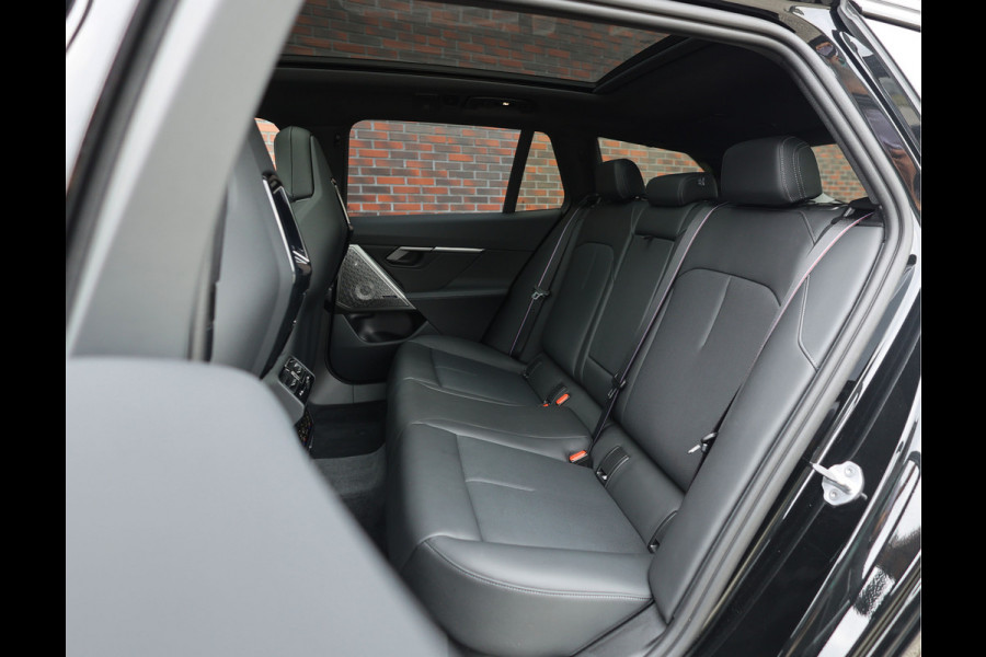 BMW 5 Serie Touring 550e xDrive | M Performance - Pano - B&W