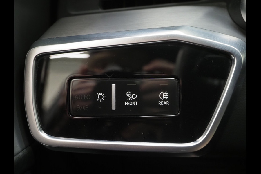 Audi A6 Avant 55 TFSI e quattro Competition Full Black | Leder/Alcantara | Trekhaak | Adaptive Cruise | Keyless | Camera | Memory | Carplay