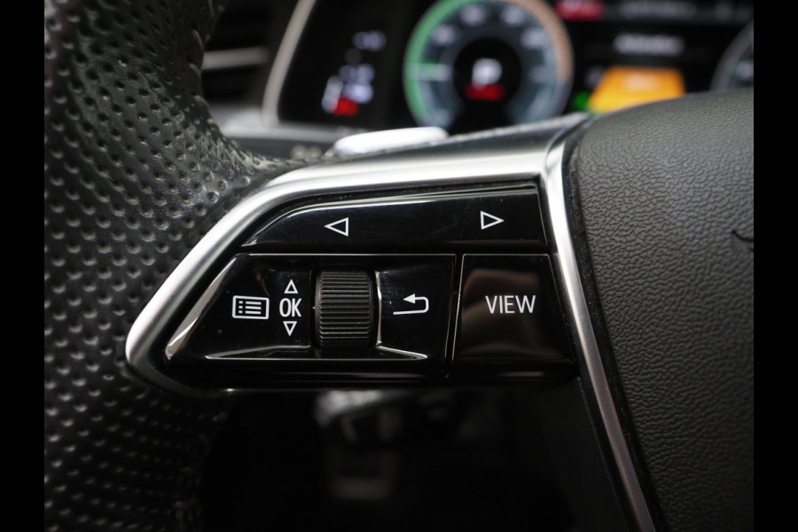 Audi A6 Avant 55 TFSI e quattro Competition Full Black | Leder/Alcantara | Trekhaak | Adaptive Cruise | Keyless | Camera | Memory | Carplay
