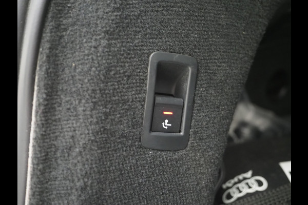 Audi A6 Avant 55 TFSI e quattro Competition Full Black | Leder/Alcantara | Trekhaak | Adaptive Cruise | Keyless | Camera | Memory | Carplay