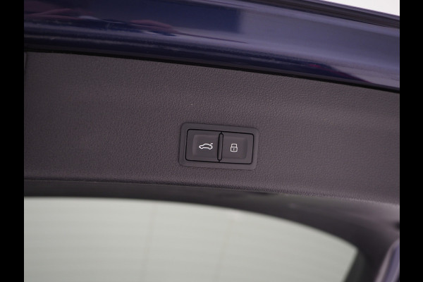 Audi A6 Avant 55 TFSI e quattro Competition Full Black | Leder/Alcantara | Trekhaak | Adaptive Cruise | Keyless | Camera | Memory | Carplay
