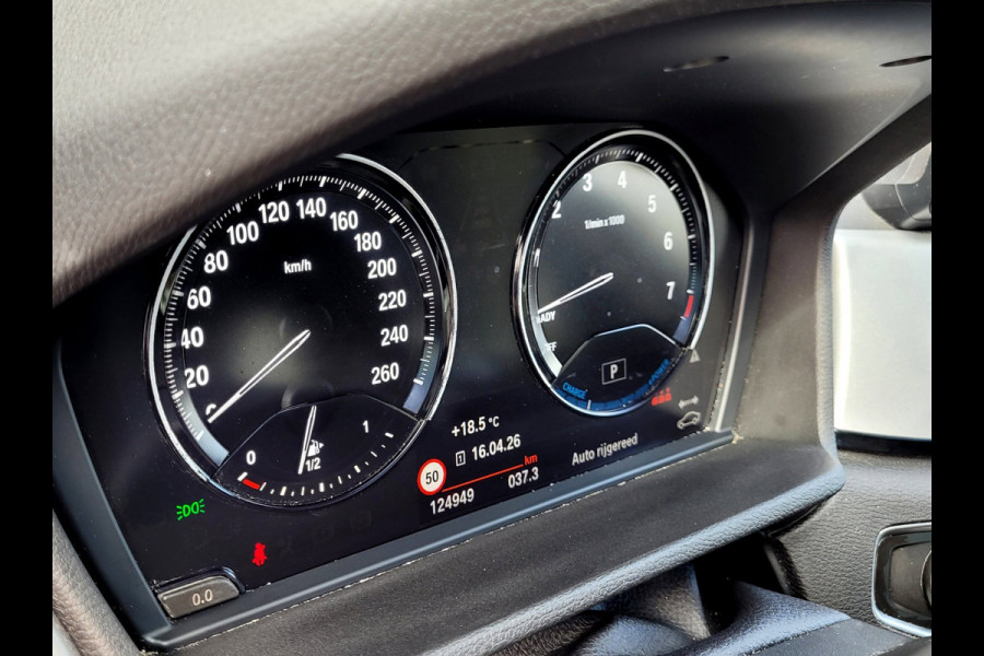 BMW X1 XDrive25e Pano, HUD, Cam, Harman, M-stuur, Leer