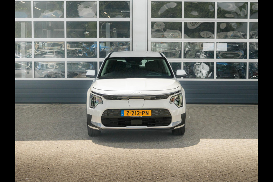 Kia Niro EV Light Edition 64.8 kWh l SOH 98.8% | Navigatie | Achteruitrijcamera | Airco | Cruise control Adaptieve | SOH 98,6