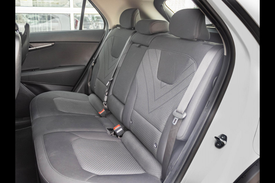 Kia Niro EV Light Edition 64.8 kWh l SOH 98.8% | Navigatie | Achteruitrijcamera | Airco | Cruise control Adaptieve | SOH 98,6