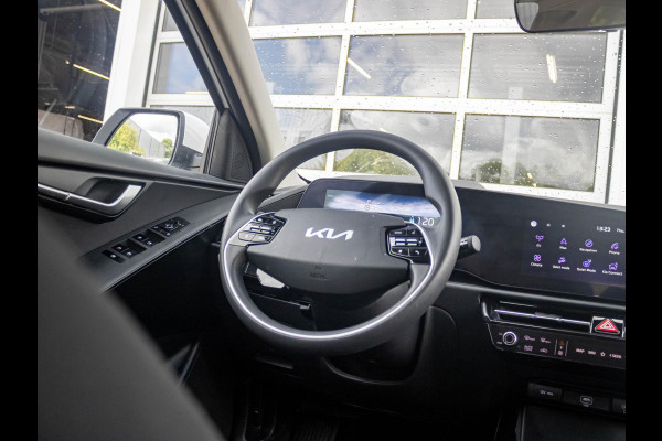 Kia Niro EV Light Edition 64.8 kWh l SOH 98.8% | Navigatie | Achteruitrijcamera | Airco | Cruise control Adaptieve | SOH 98,6