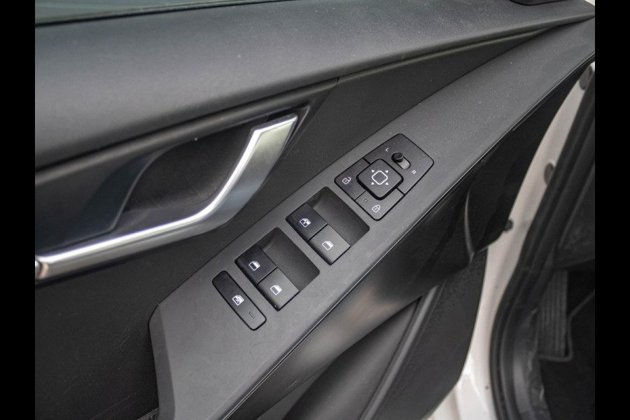 Kia Niro EV Light Edition 64.8 kWh l SOH 98.8% | Navigatie | Achteruitrijcamera | Airco | Cruise control Adaptieve | SOH 98,6