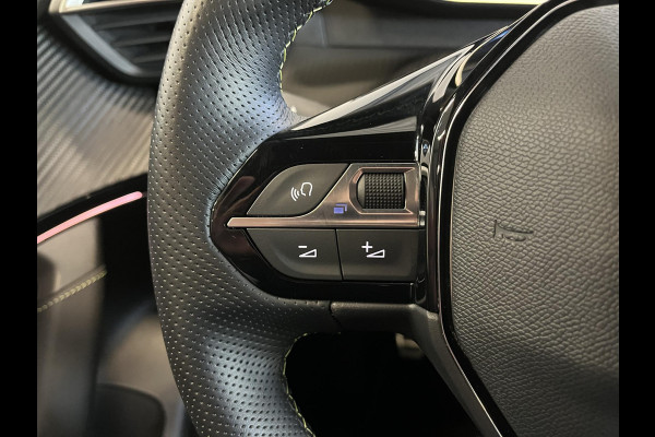 Peugeot 2008 1.2 130pk Turbo GT Climate control Cruise control LED Achteruitrij camera Navigatie Apple Carplay/Android Auto Parkeersensor achter