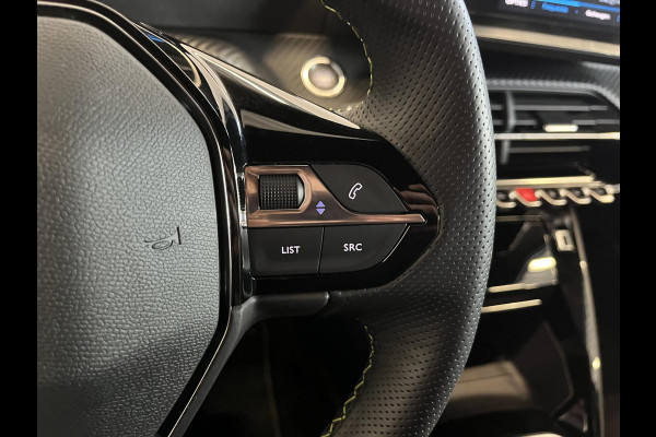 Peugeot 2008 1.2 130pk Turbo GT Climate control Cruise control LED Achteruitrij camera Navigatie Apple Carplay/Android Auto Parkeersensor achter