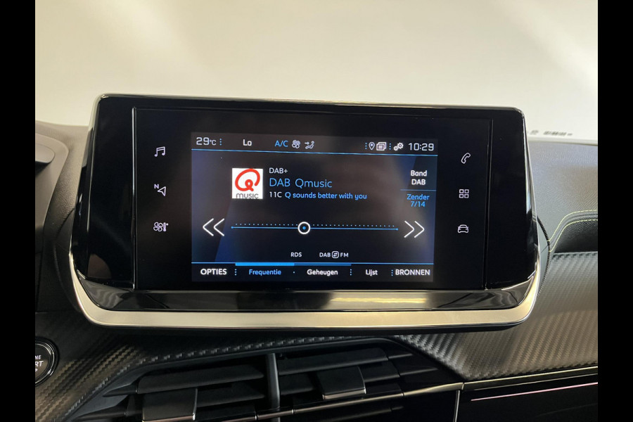 Peugeot 2008 1.2 130pk Turbo GT Climate control Cruise control LED Achteruitrij camera Navigatie Apple Carplay/Android Auto Parkeersensor achter