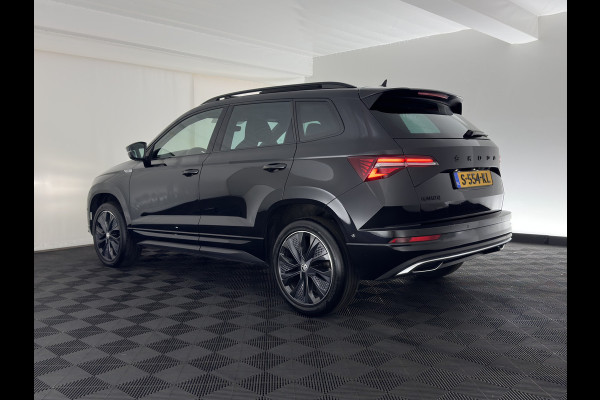 Škoda Karoq 1.5 TSI ACT Sportline Business (INCL-BTW) Aut. *PANO | DIGI-COCKPIT | FULL-LED | ADAPTIVE-CRUISE | HEATED-SPORTSEATS | TOPVIEW |  AMBIENTLIGHT | NAVI-FULLMAP | KEYLESS | DAB+ | TOWBAR | PRIVACYGLASS | 18''ALU*