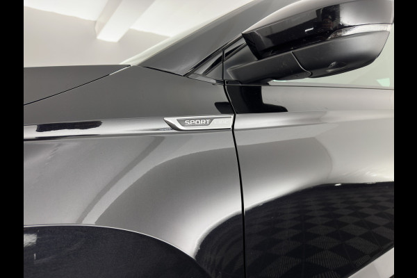 Škoda Karoq 1.5 TSI ACT Sportline Business (INCL-BTW) Aut. *PANO | DIGI-COCKPIT | FULL-LED | ADAPTIVE-CRUISE | HEATED-SPORTSEATS | TOPVIEW |  AMBIENTLIGHT | NAVI-FULLMAP | KEYLESS | DAB+ | TOWBAR | PRIVACYGLASS | 18''ALU*