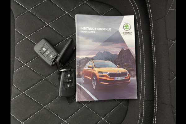 Škoda Karoq 1.5 TSI ACT Sportline Business (INCL-BTW) Aut. *PANO | DIGI-COCKPIT | FULL-LED | ADAPTIVE-CRUISE | HEATED-SPORTSEATS | TOPVIEW |  AMBIENTLIGHT | NAVI-FULLMAP | KEYLESS | DAB+ | TOWBAR | PRIVACYGLASS | 18''ALU*