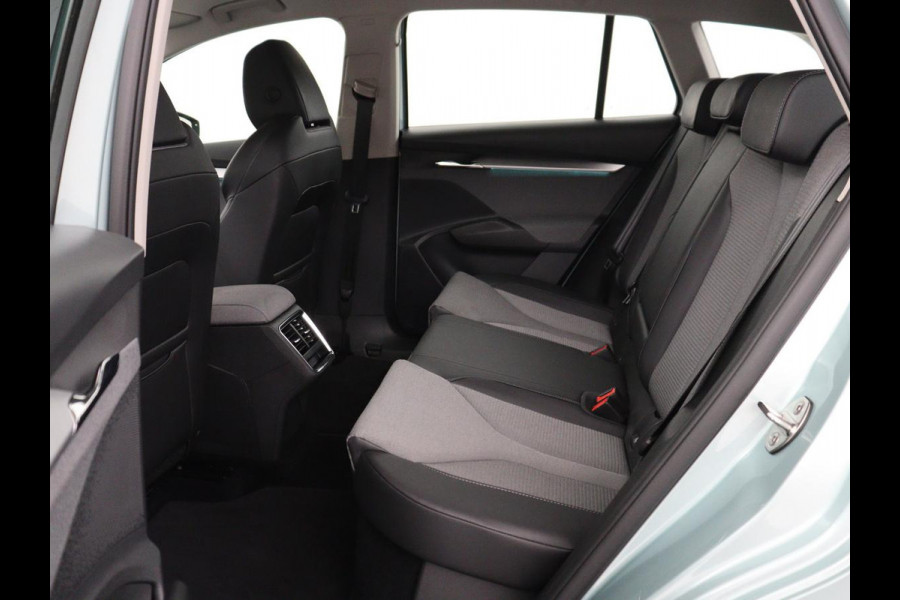 Škoda Enyaq iV 60 | 93.7 % SOH | Cruise control | Camera | 93.7 % SOH | Cruise control | Camera | Carplay | Half Leder | Sfeerverlichting | Climate control |
