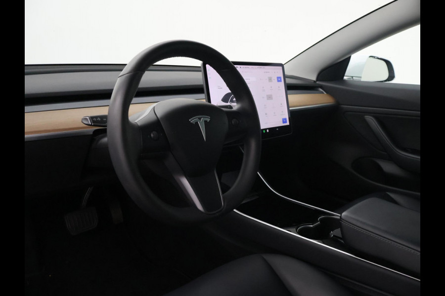 Tesla Model 3 Standard RWD Plus 60 kWh + PANORAMA | LEDER | CAMERA