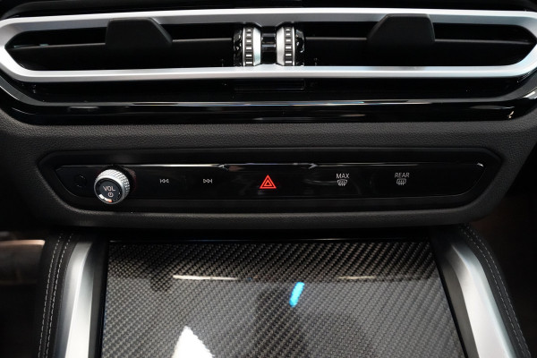 BMW 4 Serie Gran Coupé M440i xDrive High Executive ACC Opendak Wide Screen Head-up H&K Trekhaak Carbon Laser Light Portimao Blue!