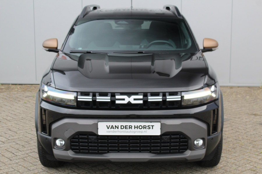 Dacia Duster 1.2-130pk TCe Mild-Hybrid Extreme. Stoere SUV ! Slechts 17.000km ! Trekgewicht 1.500kg ! Autm. airco, LED verl., 360gr. camera, pdc v+a, stoelverw., cruise control, dodehoek ass., telefoonvoorb., navigatie by Apple carplay / Android auto etc.