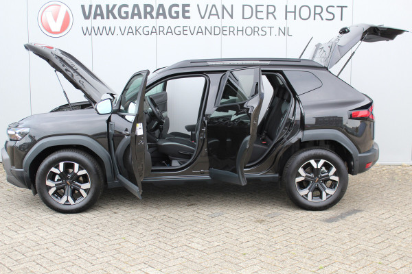 Dacia Duster 1.2-130pk TCe Mild-Hybrid Extreme. Stoere SUV ! Slechts 17.000km ! Trekgewicht 1.500kg ! Autm. airco, LED verl., 360gr. camera, pdc v+a, stoelverw., cruise control, dodehoek ass., telefoonvoorb., navigatie by Apple carplay / Android auto etc.