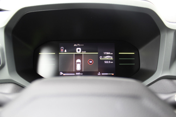 Dacia Duster 1.2-130pk TCe Mild-Hybrid Extreme. Stoere SUV ! Slechts 17.000km ! Trekgewicht 1.500kg ! Autm. airco, LED verl., 360gr. camera, pdc v+a, stoelverw., cruise control, dodehoek ass., telefoonvoorb., navigatie by Apple carplay / Android auto etc.