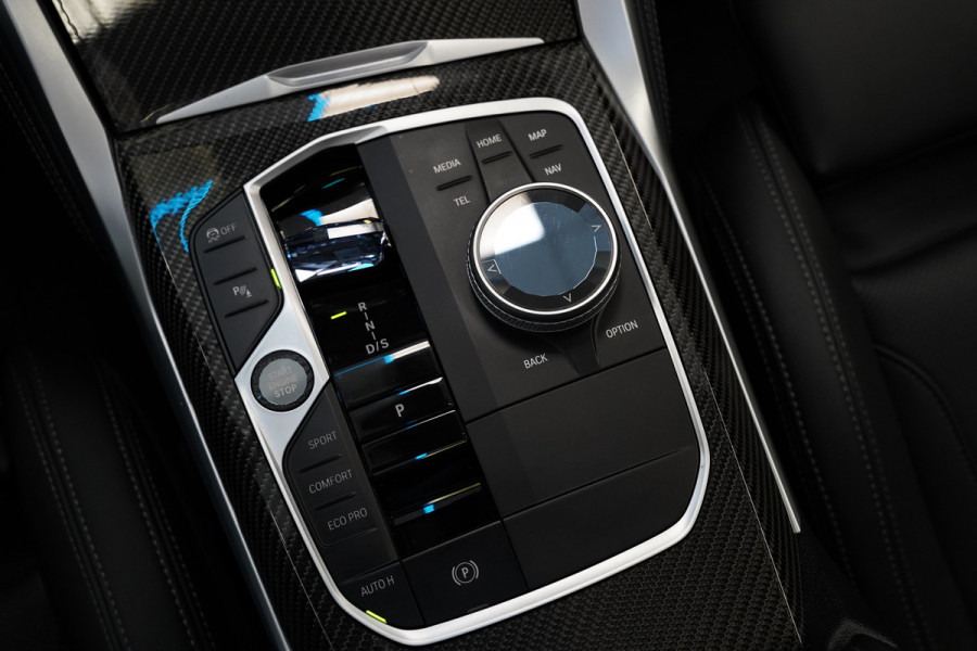 BMW 4 Serie Gran Coupé M440i xDrive High Executive ACC Opendak Wide Screen Head-up H&K Trekhaak Carbon Laser Light Portimao Blue!