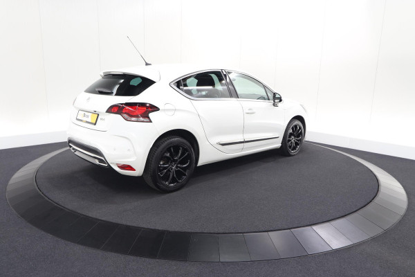 DS DS 4 PureTech 130 Performance Line | Camera | Dodehoekdetectie | Stoelmassage | Apple Carplay