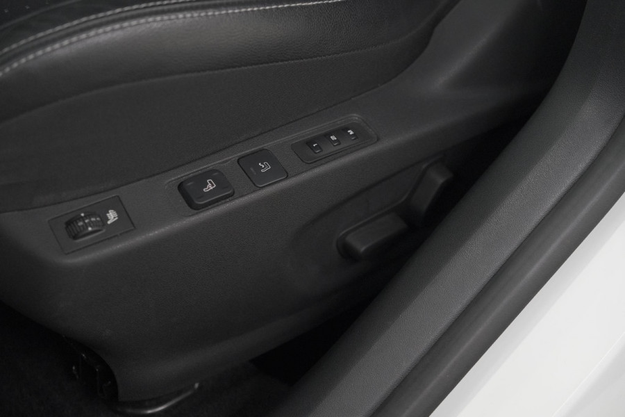 DS DS 4 PureTech 130 Performance Line | Camera | Dodehoekdetectie | Stoelmassage | Apple Carplay
