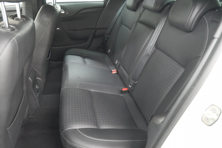 DS DS 4 PureTech 130 Performance Line | Camera | Dodehoekdetectie | Stoelmassage | Apple Carplay