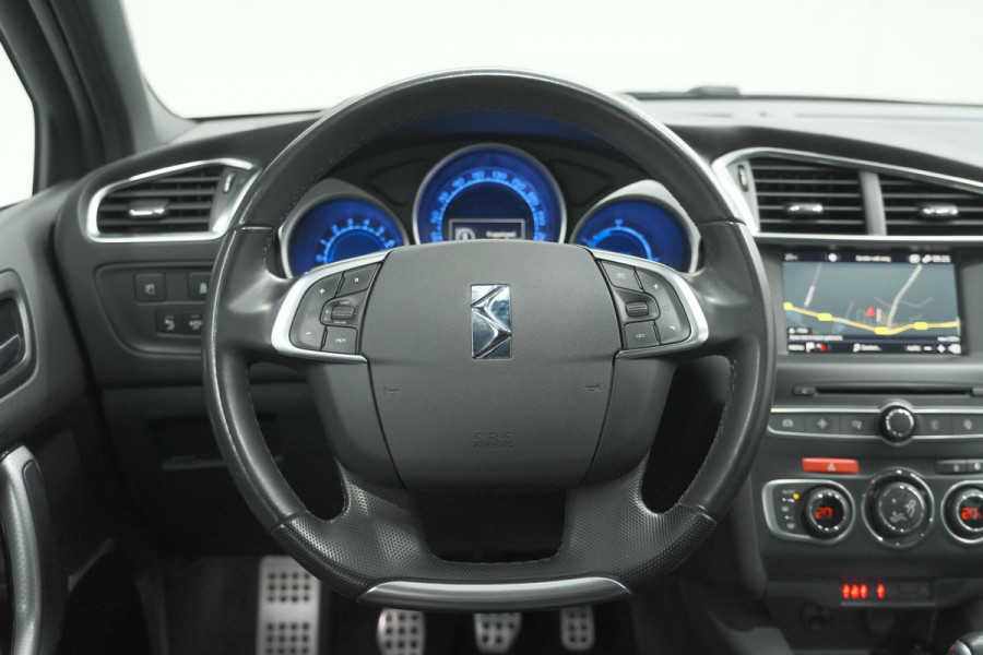 DS DS 4 PureTech 130 Performance Line | Camera | Dodehoekdetectie | Stoelmassage | Apple Carplay