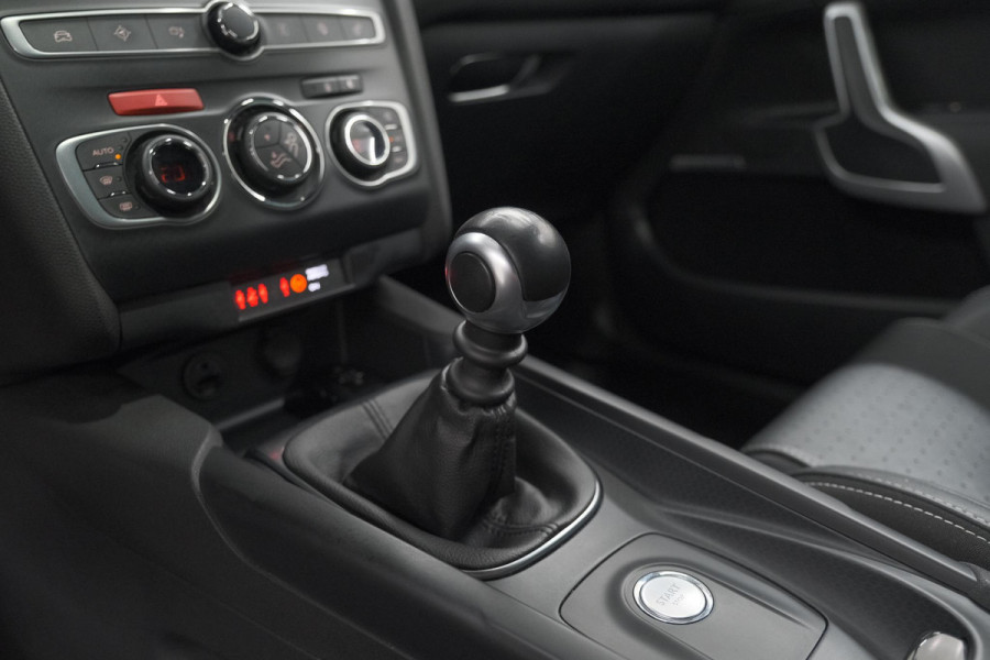 DS DS 4 PureTech 130 Performance Line | Camera | Dodehoekdetectie | Stoelmassage | Apple Carplay
