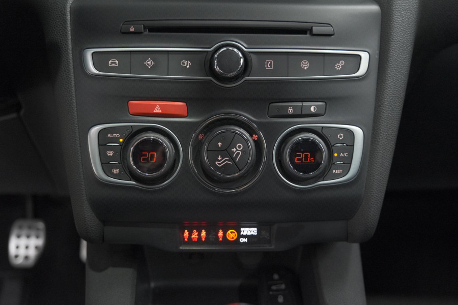 DS DS 4 PureTech 130 Performance Line | Camera | Dodehoekdetectie | Stoelmassage | Apple Carplay