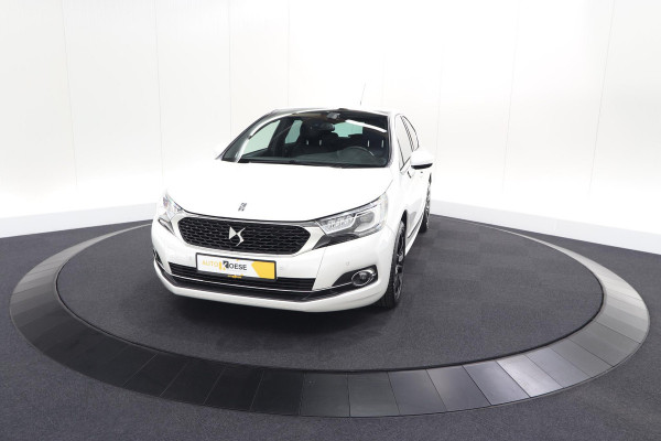 DS DS 4 PureTech 130 Performance Line | Camera | Dodehoekdetectie | Stoelmassage | Apple Carplay