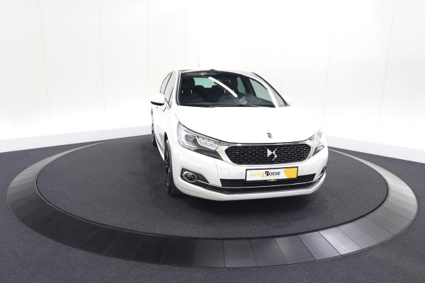 DS DS 4 PureTech 130 Performance Line | Camera | Dodehoekdetectie | Stoelmassage | Apple Carplay