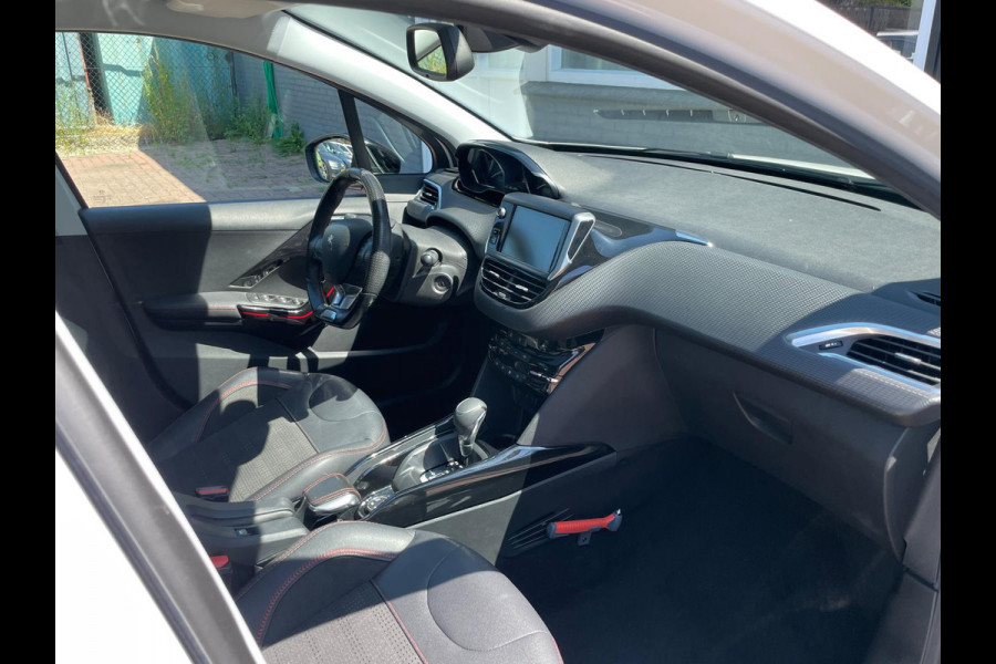 Peugeot 2008 1.2 PureTech GT-line / Panorama / Automaat !