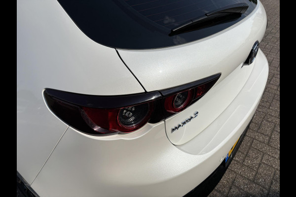 Mazda 3 2.0 e-SkyActiv-X M Hybrid 180 Comfort met Bose | Leer | Achteruitrij Camera |