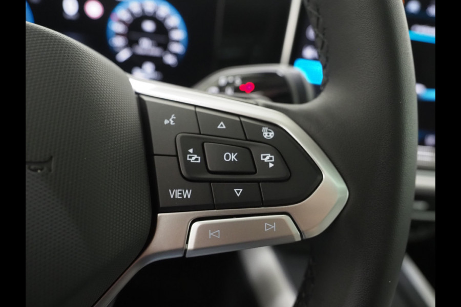 Volkswagen Passat Variant 1.5 eHybrid Elegance | Panoramadak | Leder/Alcantara | Massage | Trekhaak | HUD | Keyless | Sfeerlicht