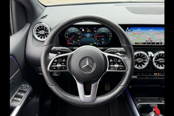 Mercedes-Benz B-Klasse 250 e 18''/Leder/Stoelverwarming/Camera/Sfeerverlichting/Apple Carplay & Android Auto