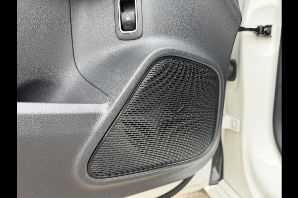 Mercedes-Benz B-Klasse 250 e 18''/Leder/Stoelverwarming/Camera/Sfeerverlichting/Apple Carplay & Android Auto