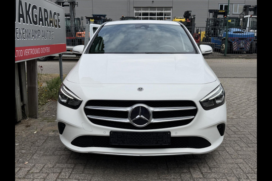 Mercedes-Benz B-Klasse 250 e 18''/Leder/Stoelverwarming/Camera/Sfeerverlichting/Apple Carplay & Android Auto