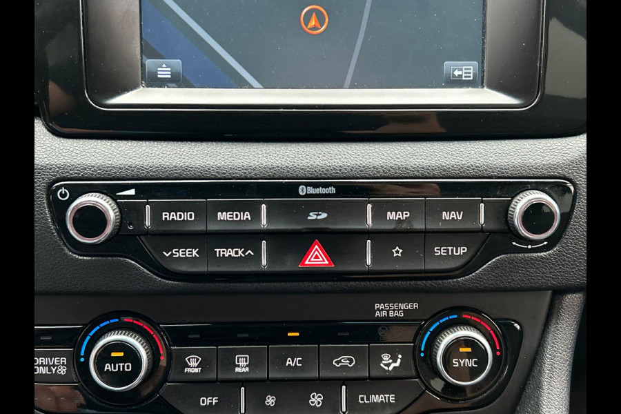 Kia Niro 1.6 GDi Hybrid DynamicLine | Trekhaak | Navigatie | Camera | Carplay | Lane-Assist | Climate/Control | Cruise/Control |