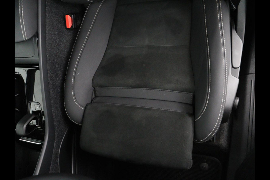 Volvo XC40 Recharge Plus | SOH 91.2% | Warmtepomp | Trekhaak | | SOH 91.2% | Warmtepomp | Trekhaak | Leder/alcantara | Stuur/stoel verwarming | Camera | Carplay | 19''
