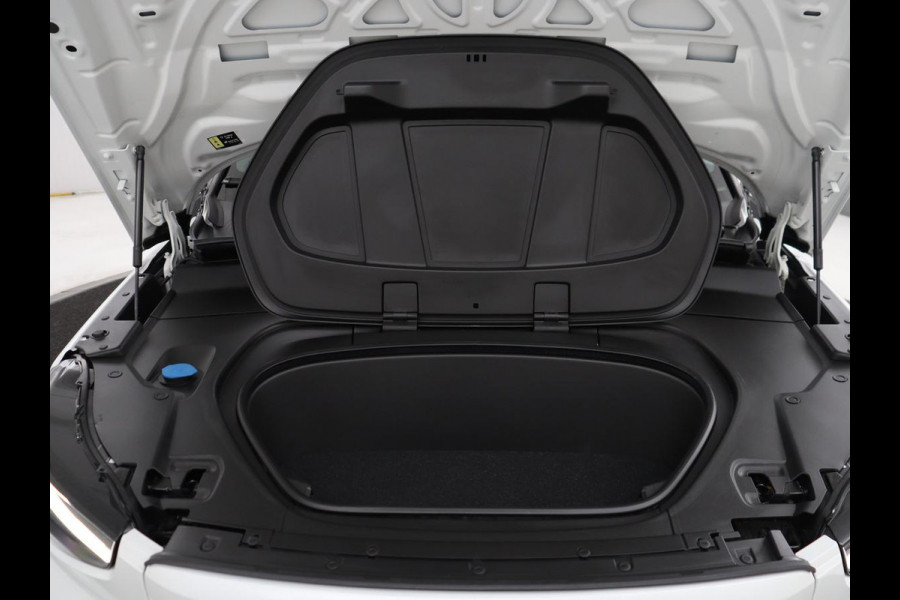 Volvo XC40 Recharge Plus | SOH 91.2% | Warmtepomp | Trekhaak | | SOH 91.2% | Warmtepomp | Trekhaak | Leder/alcantara | Stuur/stoel verwarming | Camera | Carplay | 19''