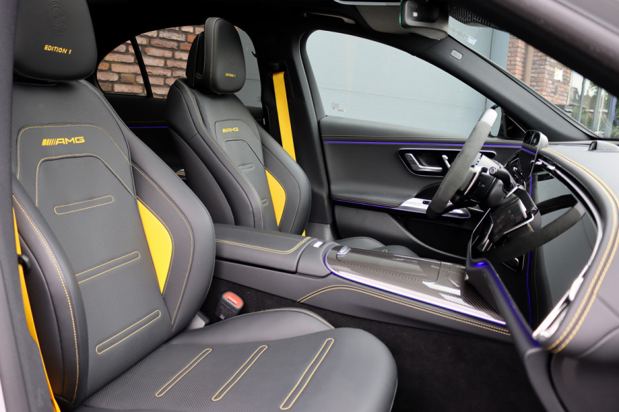 Mercedes-Benz E-Klasse AMG 53 4MATIC+ Edition 1 | 612pk | Hyperscreen | Carbon | Achterasbesturing | Distronic+ | HUD | 3D-Display | Stoelventilatie | Massage | Vlakkenverwarming | Trekhaak |