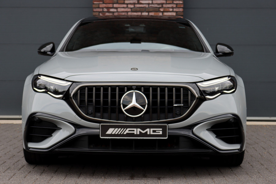 Mercedes-Benz E-Klasse AMG 53 4MATIC+ Edition 1 | 612pk | Hyperscreen | Carbon | Achterasbesturing | Distronic+ | HUD | 3D-Display | Stoelventilatie | Massage | Vlakkenverwarming | Trekhaak |