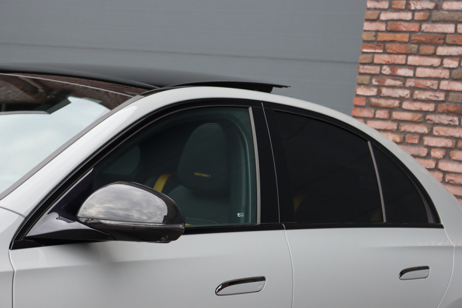 Mercedes-Benz E-Klasse AMG 53 4MATIC+ Edition 1 | 612pk | Hyperscreen | Carbon | Achterasbesturing | Distronic+ | HUD | 3D-Display | Stoelventilatie | Massage | Vlakkenverwarming | Trekhaak |