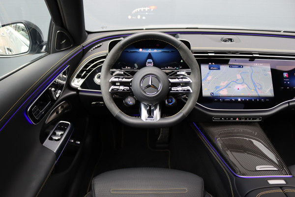 Mercedes-Benz E-Klasse AMG 53 4MATIC+ Edition 1 | 612pk | Hyperscreen | Carbon | Achterasbesturing | Distronic+ | HUD | 3D-Display | Stoelventilatie | Massage | Vlakkenverwarming | Trekhaak |